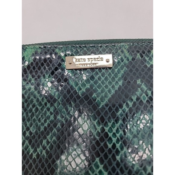 Kate Spade Pouch Wristlet Embossed Python Pattern Green Leather 6x4.5 - Picture 2 of 6